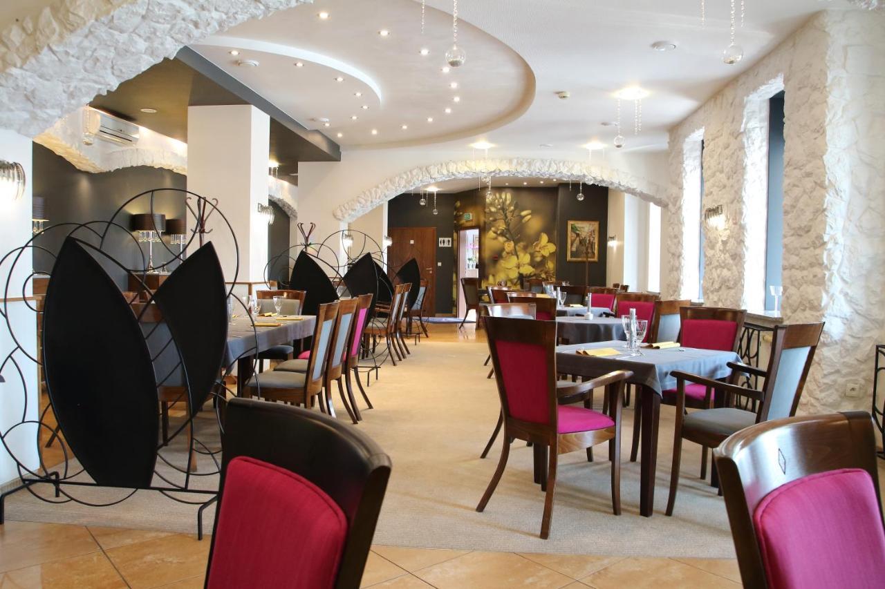 Hotel Piaskowy 普什奇纳 外观 照片